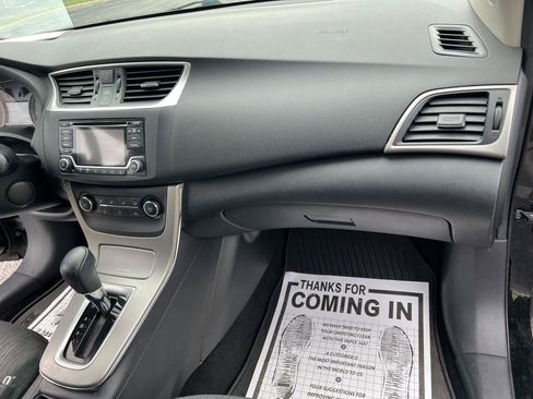 Used 2015 Nissan Sentra SV FWD image 30