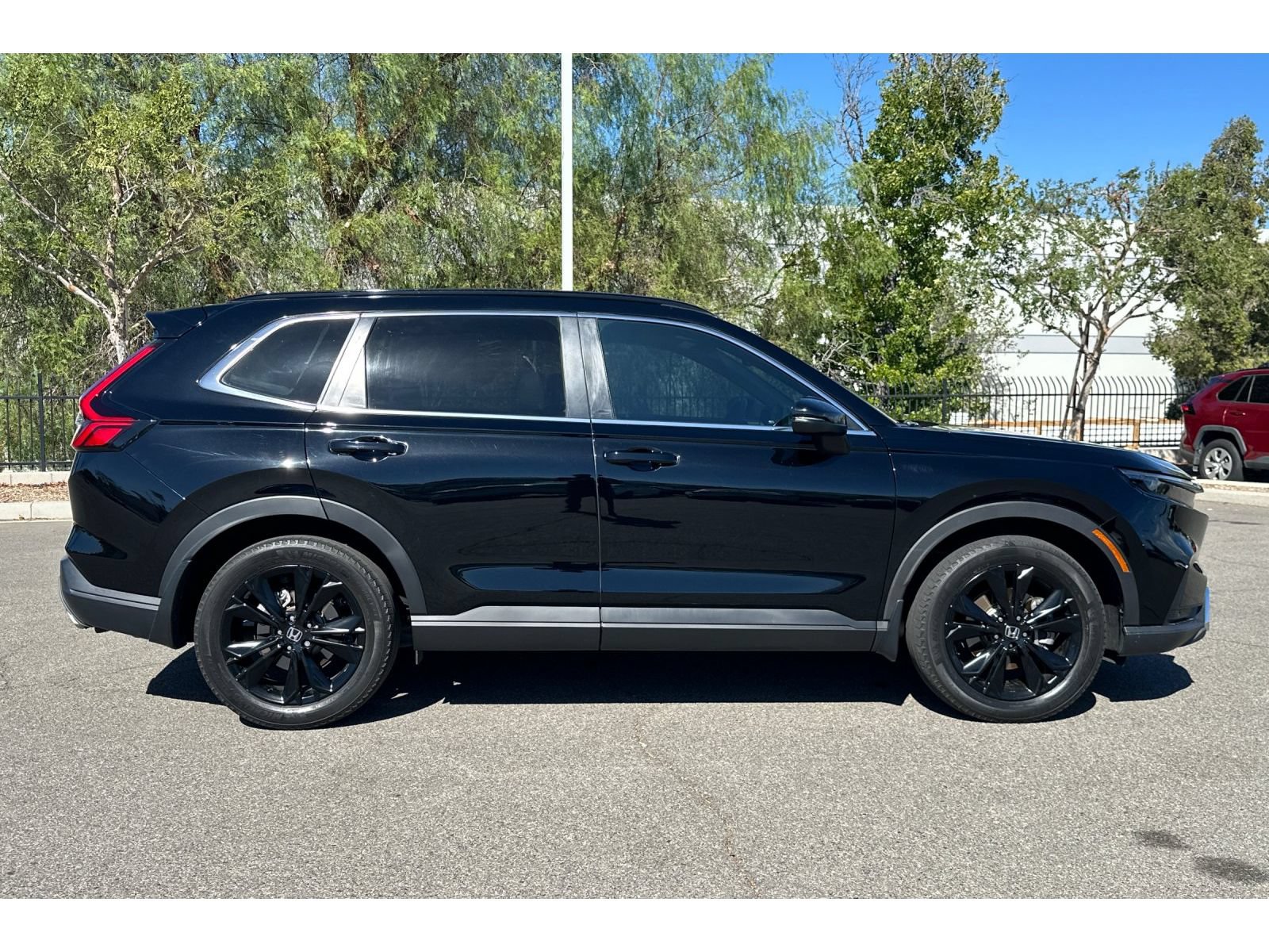 Used 2023 Honda CR-V Sport Touring image 7