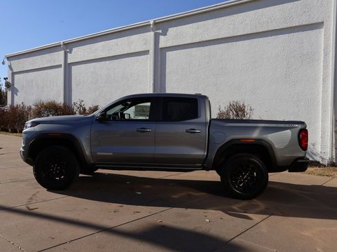 New 2026 GMC Canyon Elevation w/ Convenience Package image 2