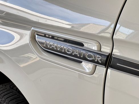 Certified 2021 Lincoln Navigator L Black Label w/ Cargo Convenience Package image 30