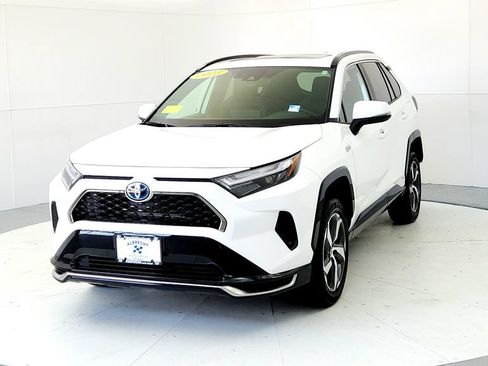 Used 2023 Toyota RAV4 SE w/ Weather & Moonroof Package AWD/4WD image 2