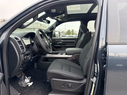 New 2026 RAM 1500 4x4 Crew Cab image 19