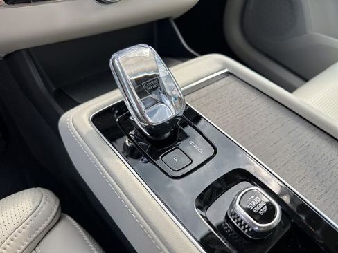 New 2026 Volvo XC90 B6 Ultra w/ Protection Package image 14