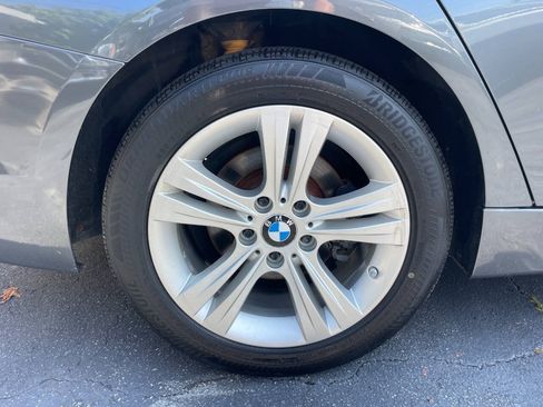 Used 2016 BMW 328i xDrive Sedan w/ Technology Package AWD/4WD image 29