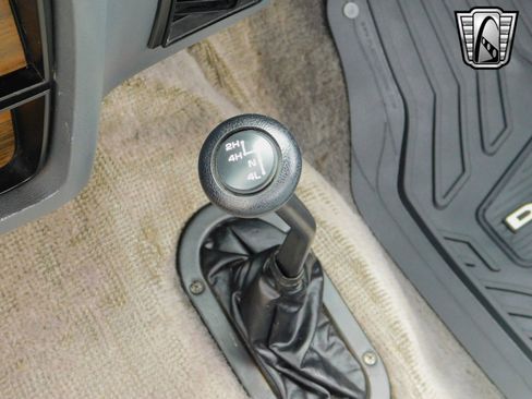 Used 1991 Dodge D/W Truck 250 image 17