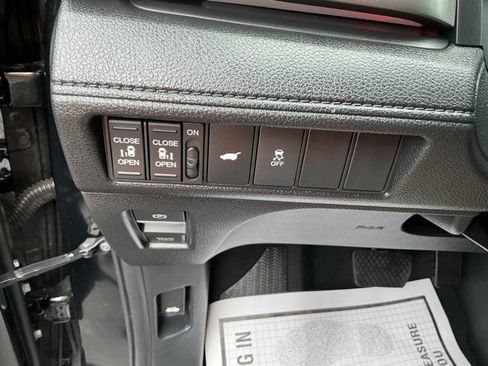 Used 2025 Honda Odyssey Sport-L image 23
