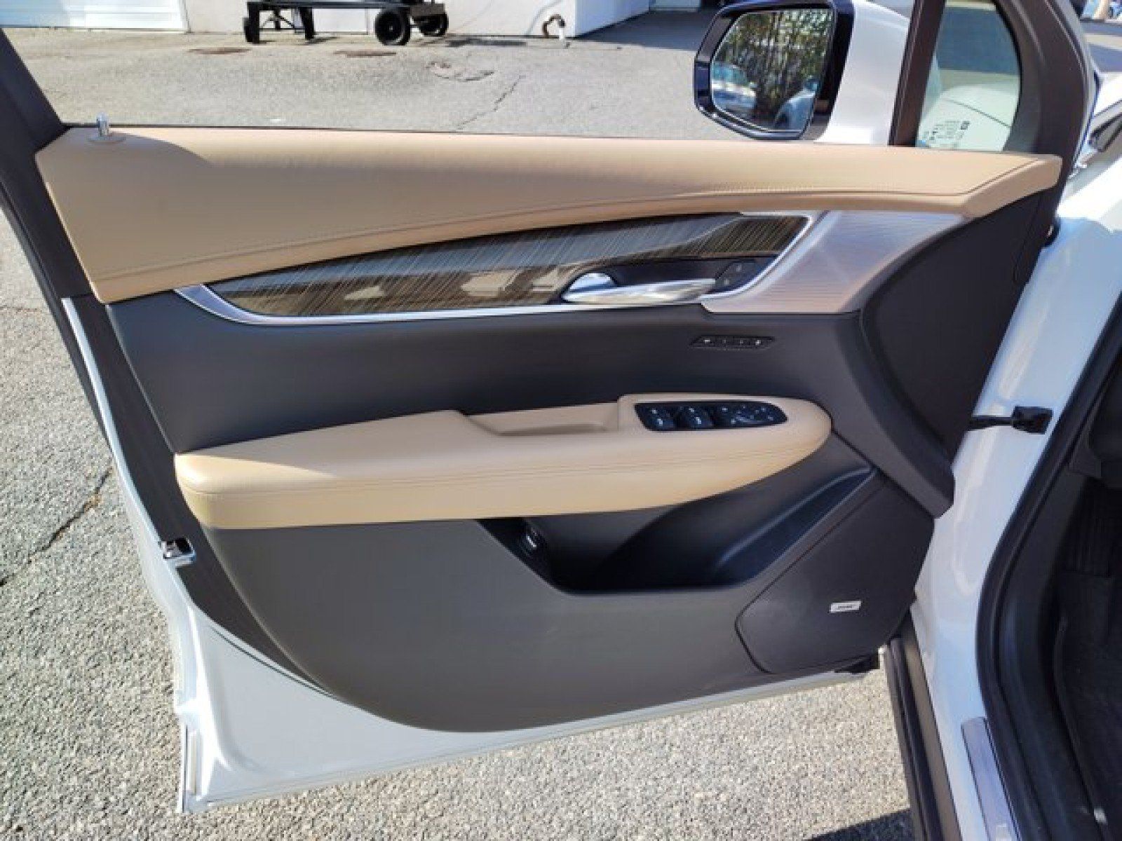 Used 2021 Cadillac XT6 Premium Luxury w/ Platinum Package AWD/4WD image 22