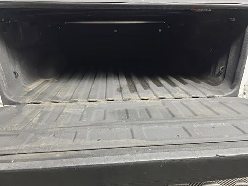 Used 2018 GMC Sierra 1500 SLT image 33