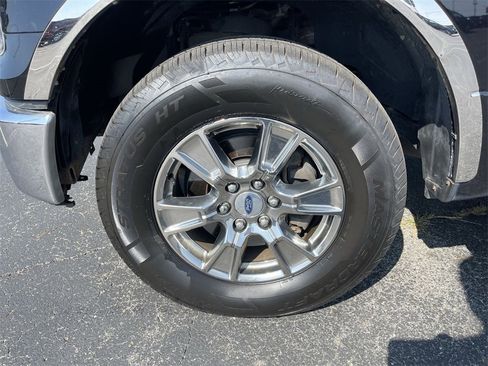 Used 2017 Ford F150 XLT w/ Equipment Group 301A Mid image 10