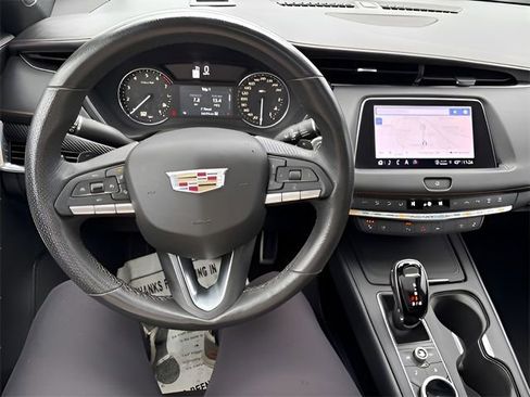 Used 2023 Cadillac XT4 Sport image 8