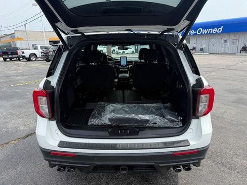 Used 2022 Ford Explorer ST w/ Equipment Group 401A AWD/4WD image 8