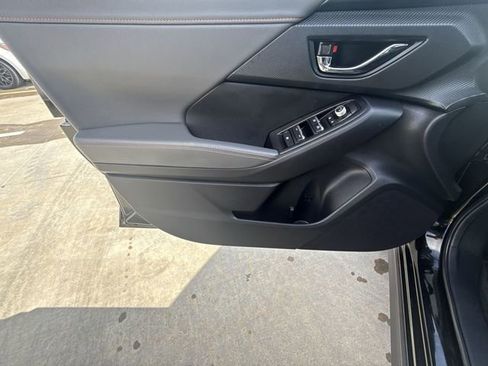 Certified 2025 Subaru Crosstrek 2.5i Limited w/ Crosstrek Mirror Package image 13