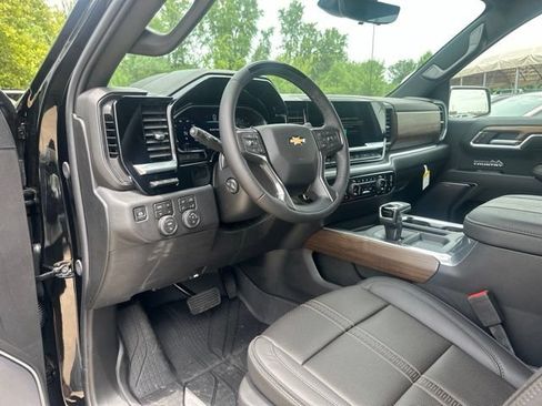 New 2026 Chevrolet Silverado 1500 High Country AWD/4WD image 13