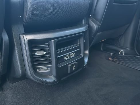 Used 2019 RAM 1500 Laramie w/ Off Road Group AWD/4WD image 24