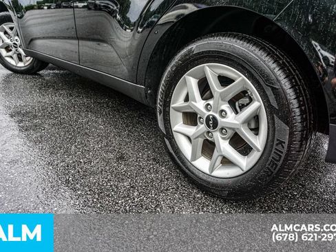 Used 2025 Kia Soul LX w/ LX Technology Package FWD image 16