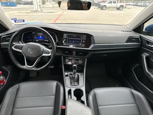 Used 2022 Volkswagen Jetta SE FWD image 11
