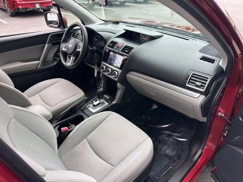 Used 2018 Subaru Forester 2.5i Premium image 34