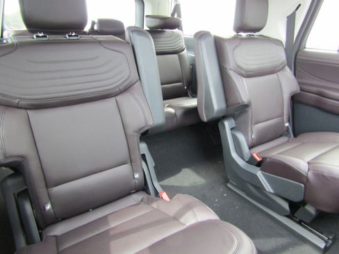 New 2026 Ford Expedition Max Platinum w/ Platinum Ultimate Package image 12