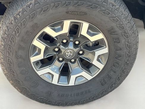 Used 2023 Toyota Tacoma TRD Off-Road AWD/4WD image 30