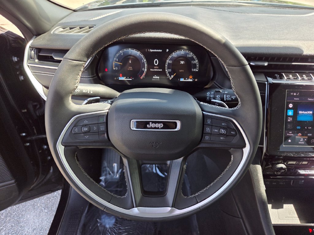 Used 2024 Jeep Grand Cherokee L Altitude AWD/4WD image 34