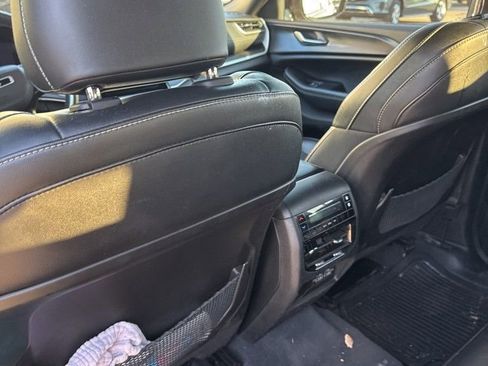 Used 2023 Jeep Grand Cherokee L Laredo image 16