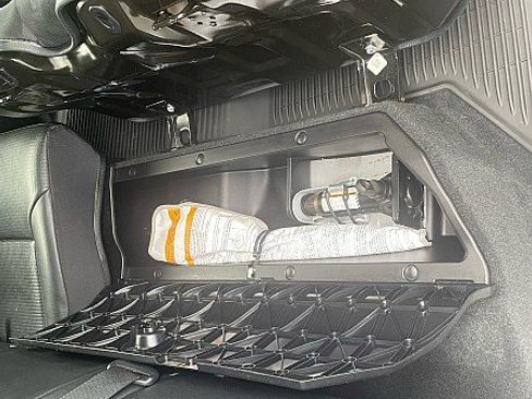 Used 2019 Toyota Tacoma Limited AWD/4WD image 15