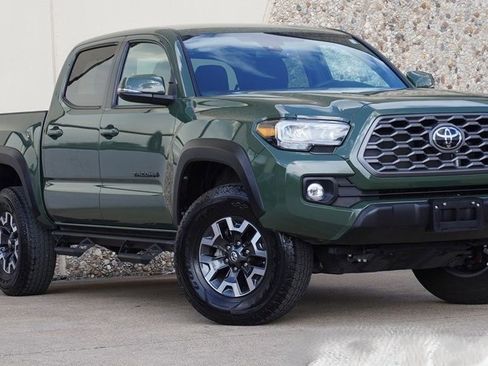 Used 2022 Toyota Tacoma TRD Off-Road AWD/4WD image 1