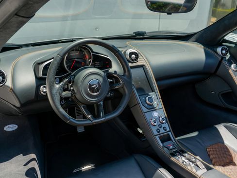 Used 2014 McLaren MP4-12C Spider RWD image 61