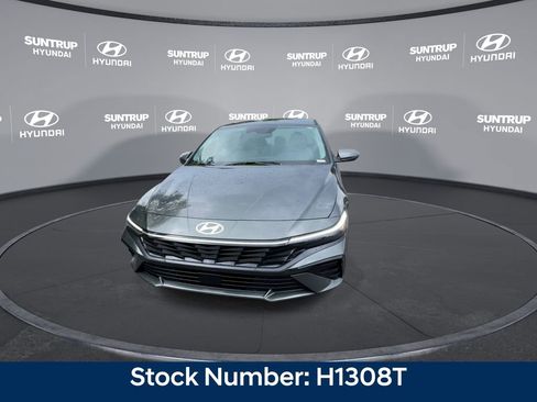 New 2025 Hyundai Elantra Limited image 6