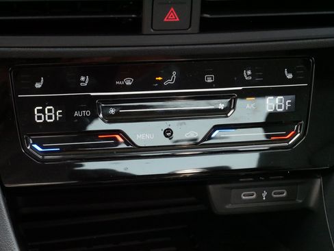 Certified 2026 Volkswagen Jetta SEL FWD image 23