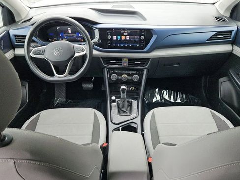 Used 2024 Volkswagen Taos SE image 25