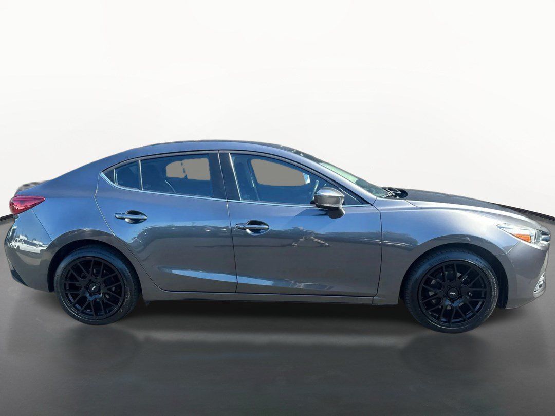 Used 2017 MAZDA MAZDA3 Grand Touring FWD image 2