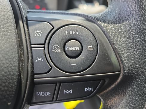 Used 2024 Toyota Corolla LE FWD image 17