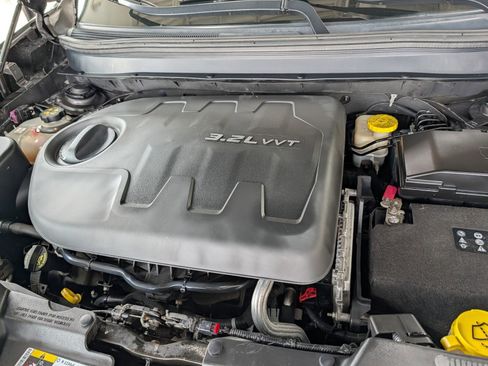 Used 2014 Jeep Cherokee Limited w/ Trailer Tow Group image 28