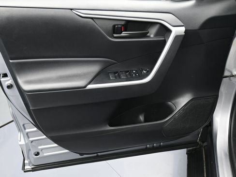 Used 2023 Toyota RAV4 LE image 12