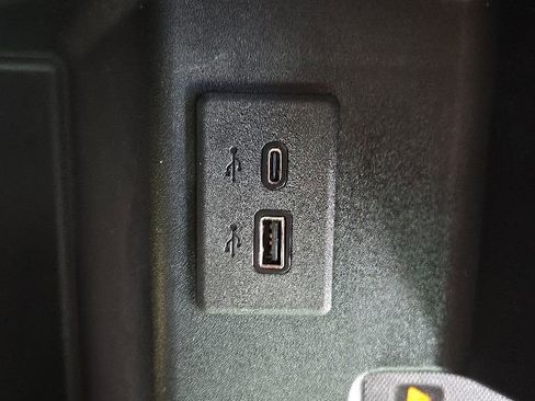 Used 2024 GMC Sierra 2500 AT4 AWD/4WD image 44