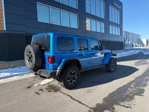 Used 2022 Jeep Wrangler Unlimited Rubicon 4xe w/ Cold Weather Group AWD/4WD image 3