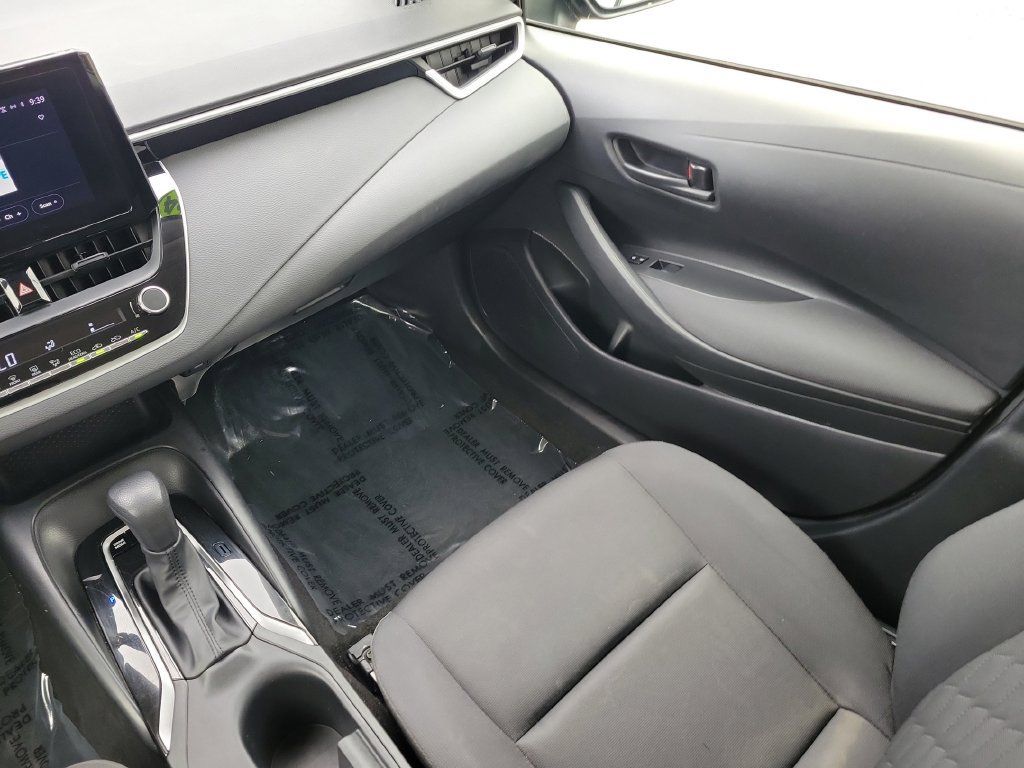 Used 2024 Toyota Corolla LE FWD image 12