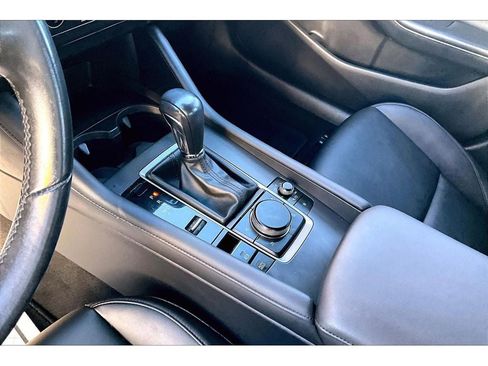 Used 2021 MAZDA MAZDA3 s image 15