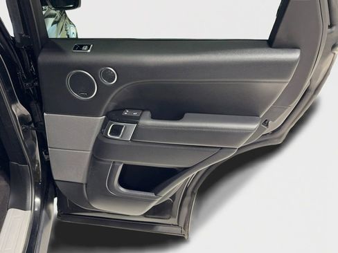 Used 2020 Land Rover Range Rover Sport HSE image 25