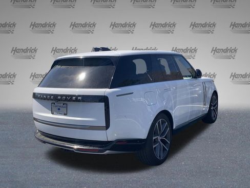 Used 2024 Land Rover Range Rover SE image 9
