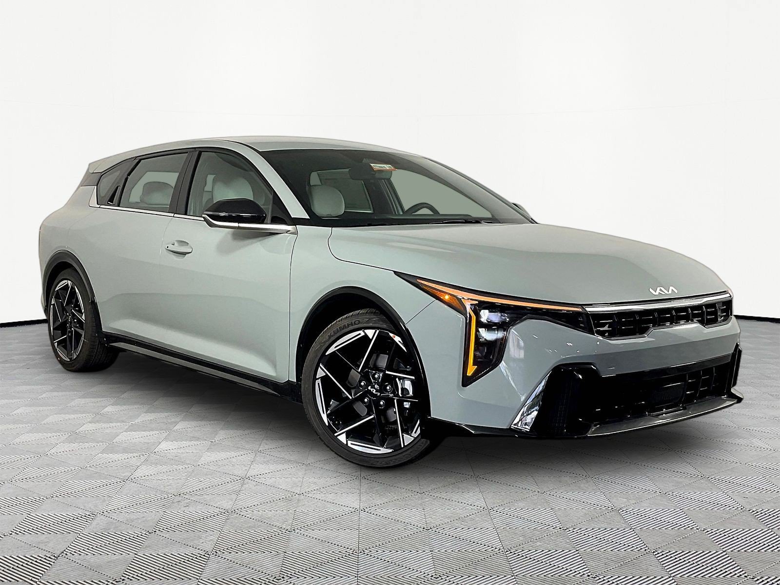 New 2026 Kia K4 GT-Line FWD image 3