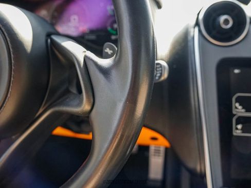 Used 2019 McLaren 570S Spider image 29