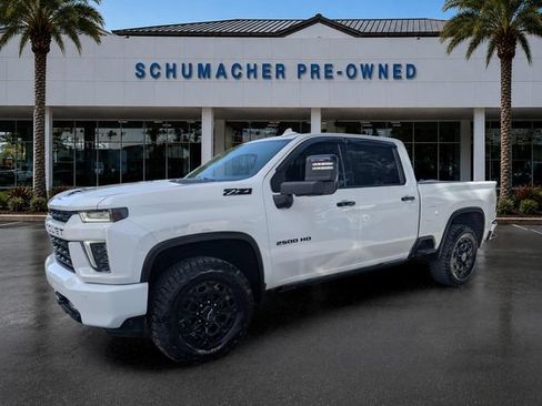 Used 2022 Chevrolet Silverado 2500 LTZ w/ LTZ Plus Package AWD/4WD image 3
