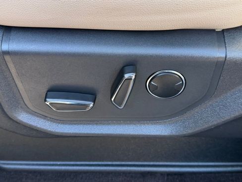 Used 2023 Ford Expedition Limited image 20