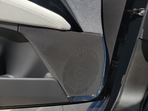 New 2026 Cadillac Escalade ESV Platinum Sport image 19