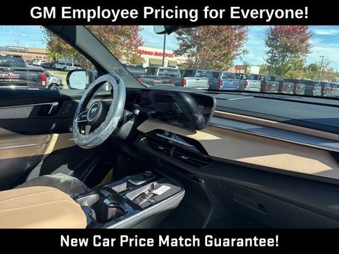 New 2026 Buick Enclave Preferred w/ Power Package image 17