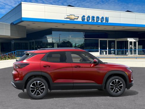New 2026 Chevrolet TrailBlazer LT w/ LT Cold Weather Package AWD/4WD image 5