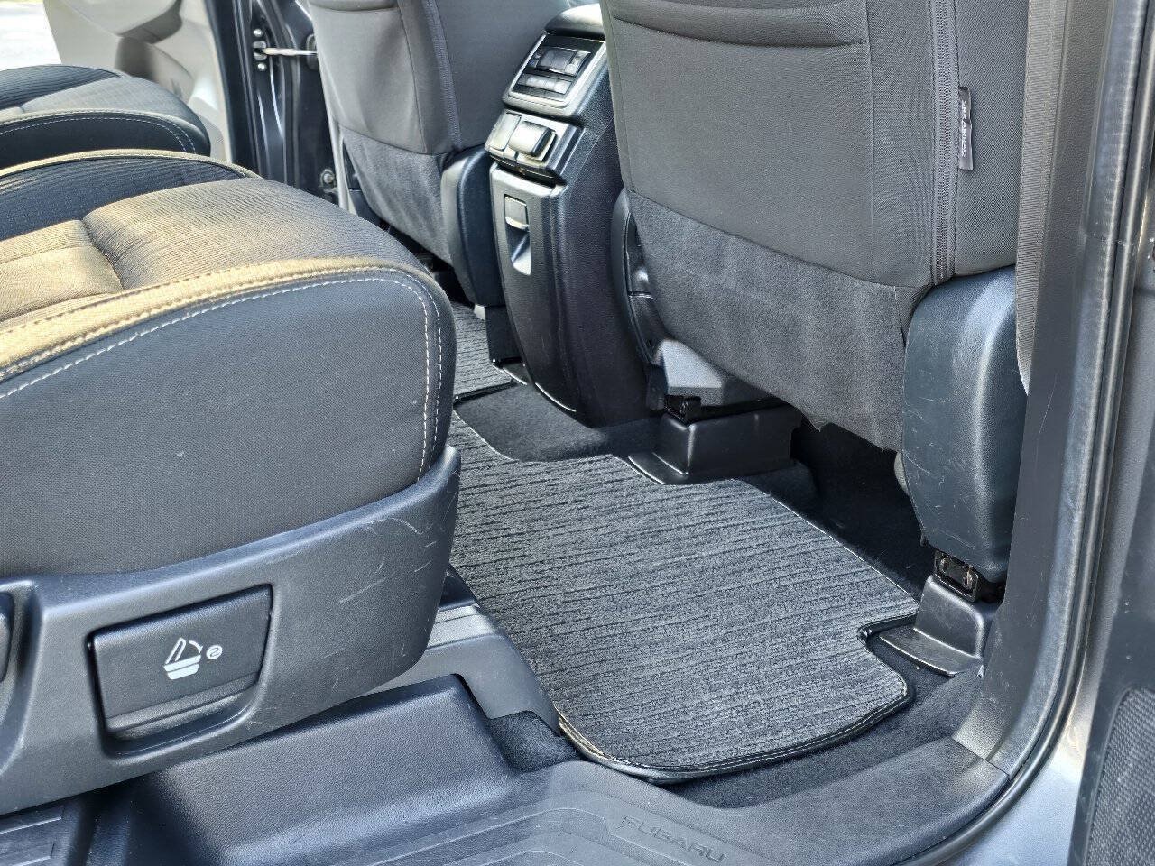 Used 2019 Subaru Ascent Premium AWD/4WD image 25
