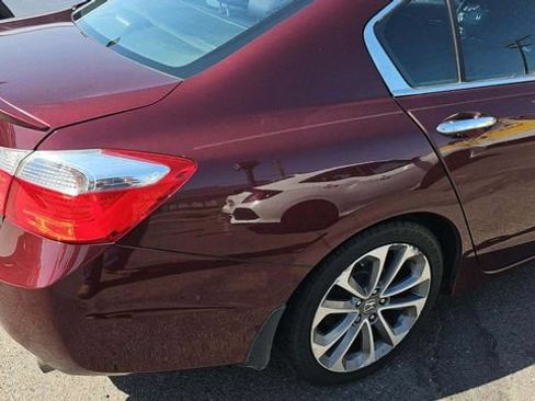 Used 2015 Honda Accord Sport image 2